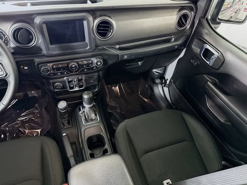 Used 2021 Jeep Gladiator Sport AWD/4WD image 25