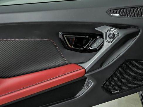 Used 2020 Lamborghini Huracan EVO AWD/4WD image 16