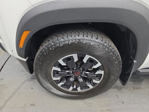 Used 2023 Nissan Frontier Pro-X w/ Pro Convenience Package image 12