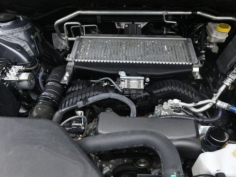 Used 2022 Subaru Ascent Limited AWD/4WD image 31