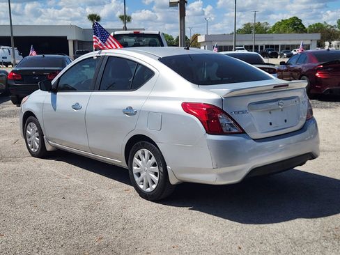 Used 2018 Nissan Versa SV image 6