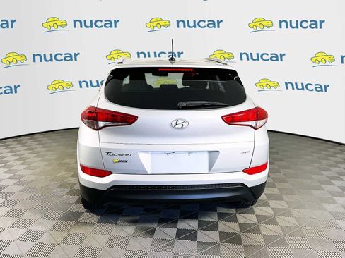 Used 2017 Hyundai Tucson SE AWD/4WD image 6