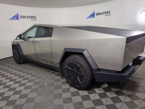 Used 2024 Tesla Cybertruck AWD Crew Cab image 3