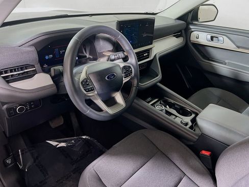 Used 2025 Ford Explorer Active image 9