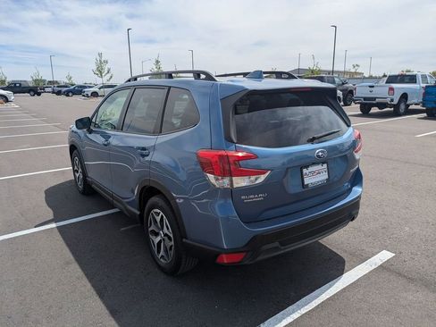Used 2023 Subaru Forester Premium image 6