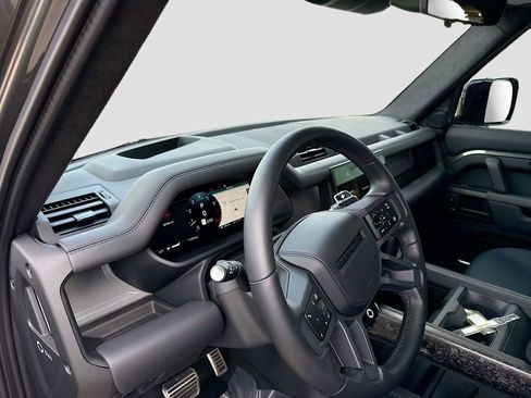 Used 2025 Land Rover Defender 110 AWD/4WD image 12