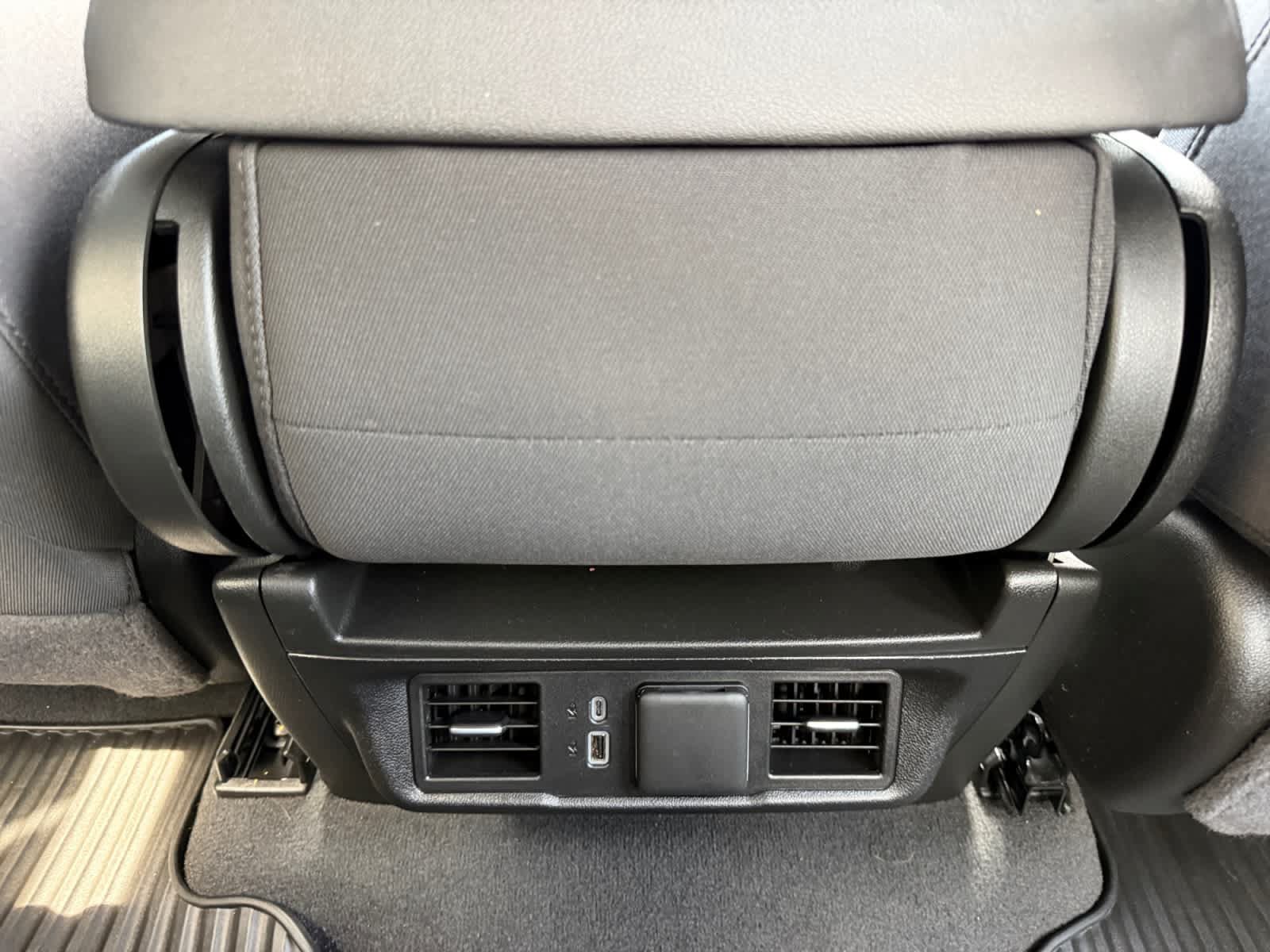 Used 2025 Chevrolet Silverado 1500 LT AWD/4WD image 32