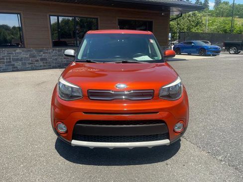 Used 2019 Kia Soul + FWD image 12
