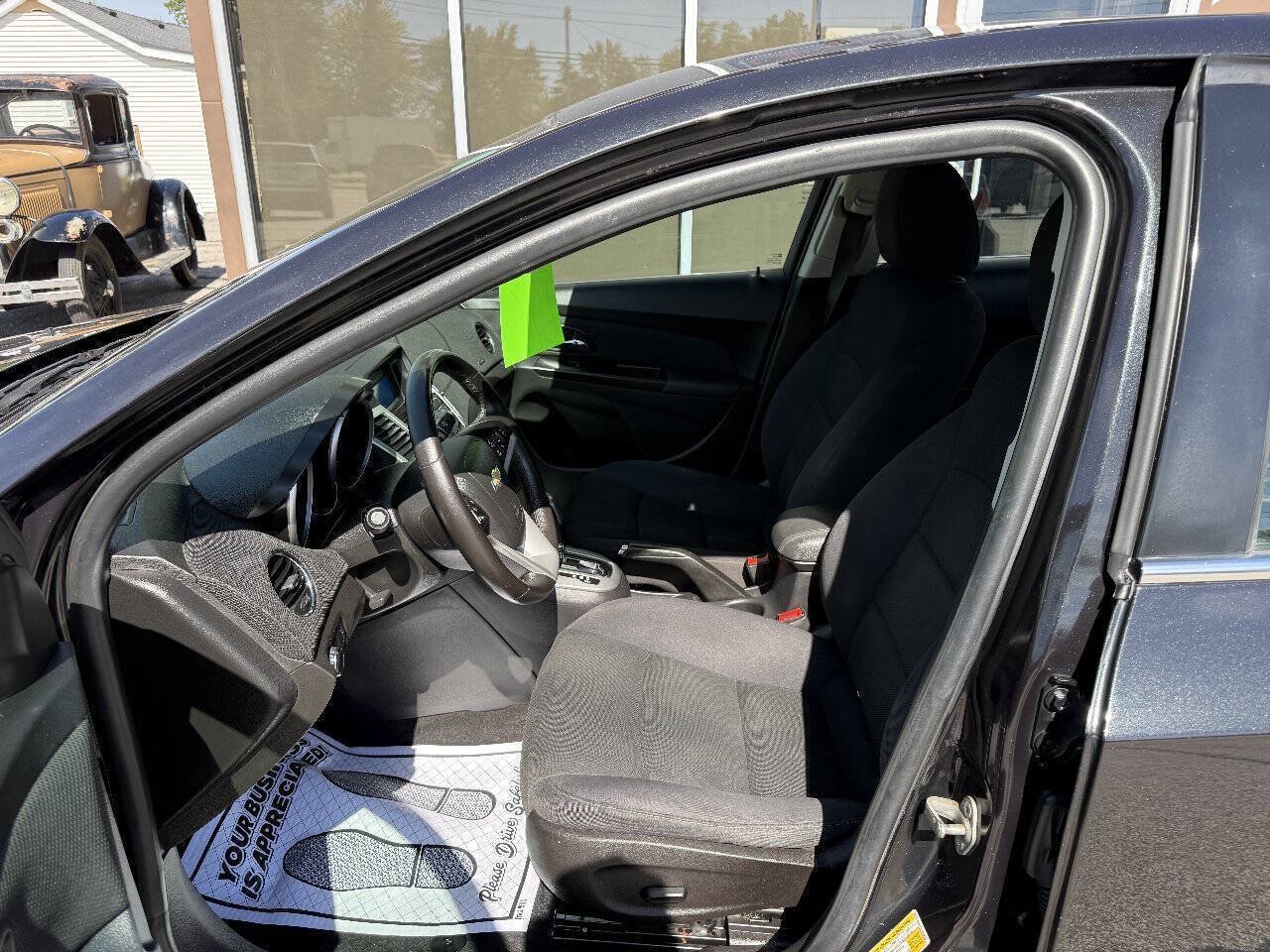 Used 2014 Chevrolet Cruze LT FWD image 11