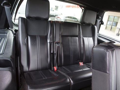 Used 2016 Lincoln Navigator Select AWD/4WD image 8
