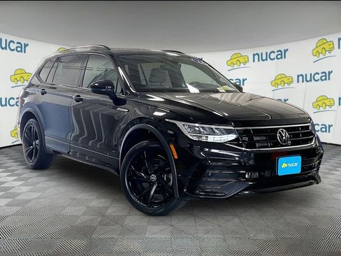 Certified 2023 Volkswagen Tiguan SE R-Line AWD/4WD image 1