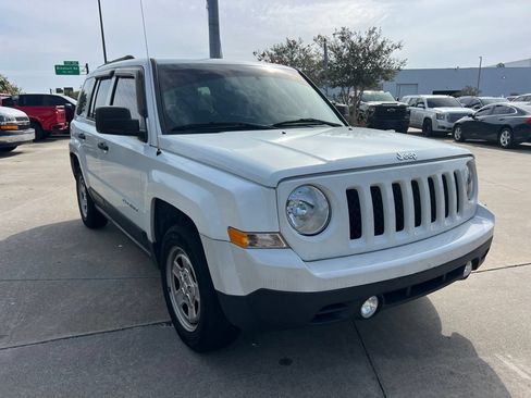 Used 2017 Jeep Patriot Sport FWD image 9