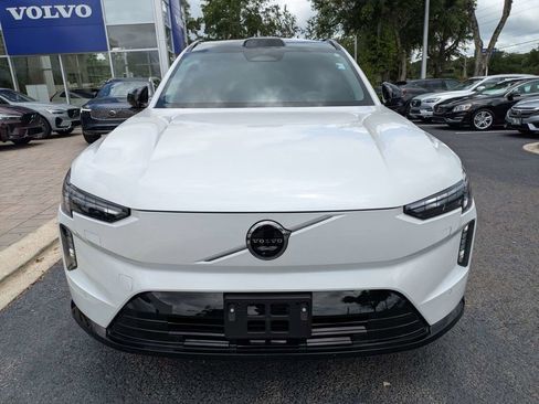 Used 2025 Volvo EX90 Ultra w/ Protection Package Premier AWD/4WD image 9