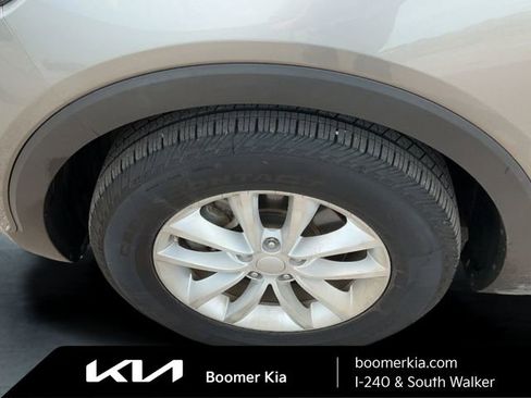 Used 2018 Kia Sorento L FWD image 9