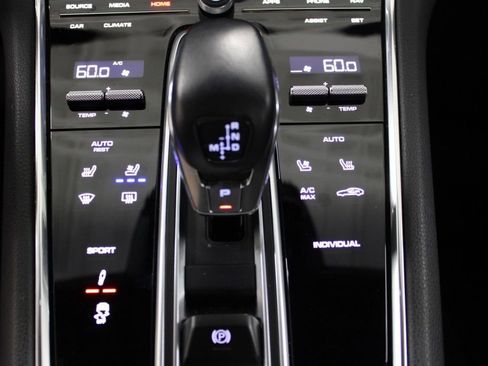 Certified 2021 Porsche Panamera 4 AWD/4WD image 30