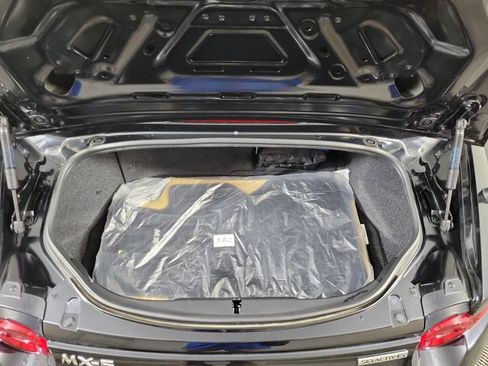 Used 2025 MAZDA MX-5 Miata Sport RWD image 6