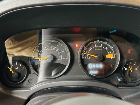Used 2015 Jeep Patriot High Altitude FWD image 17
