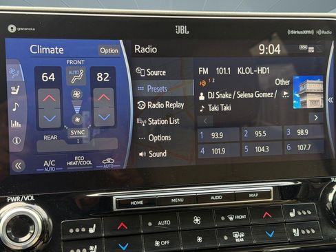 Used 2021 Toyota Highlander Limited FWD image 26