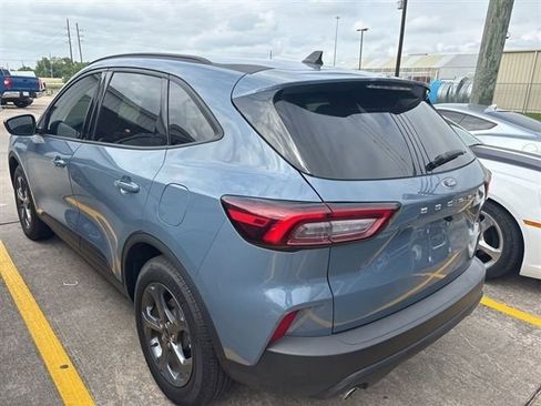 Used 2025 Ford Escape ST-Line FWD image 8