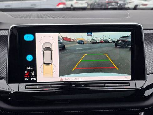 New 2026 Volkswagen Atlas Cross Sport SEL image 30