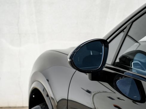 Used 2020 Porsche Cayenne S image 39