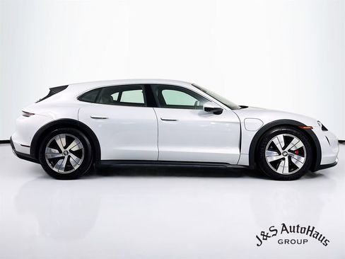 Used 2023 Porsche Taycan 4S image 8