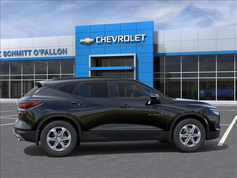 New 2026 Chevrolet Blazer LT w/ Sound & Technology Package FWD image 5