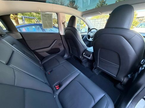 Used 2023 Tesla Model Y Long Range image 20