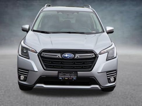 Used 2023 Subaru Forester Touring AWD/4WD image 28