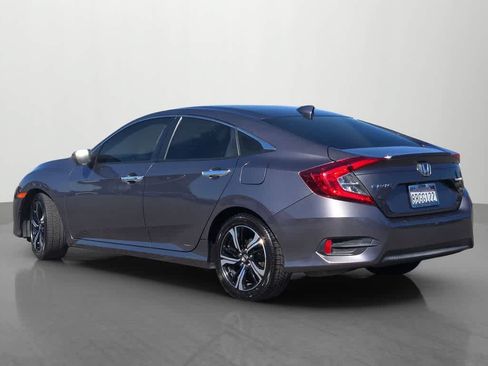 Used 2017 Honda Civic Touring image 4