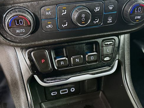 Used 2018 GMC Terrain SLT image 20