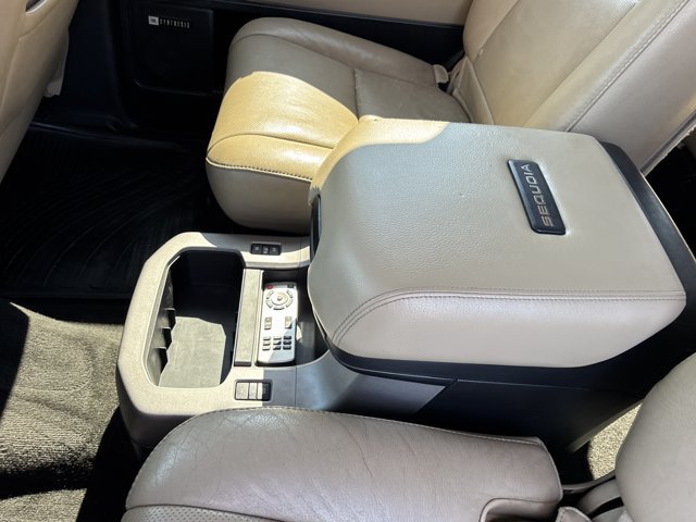 Used 2013 Toyota Sequoia Platinum AWD/4WD image 22