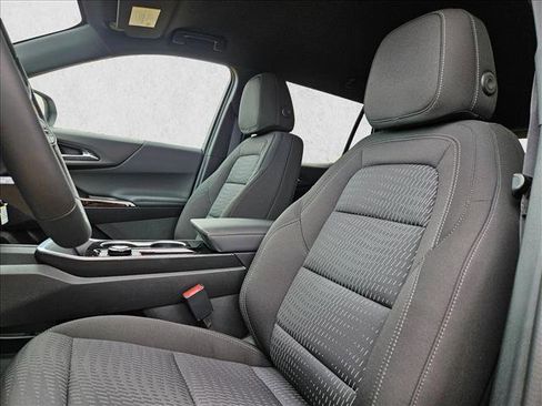 New 2026 Chevrolet Equinox LT w/ Safety and Technology Package FWD image 4