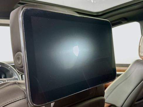 Certified 2024 GMC Yukon Denali Ultimate AWD/4WD image 31