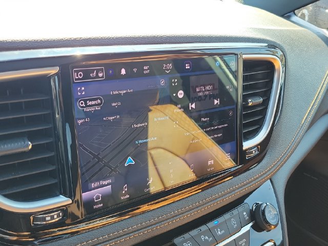 Used 2022 Chrysler Pacifica Pinnacle AWD/4WD image 20
