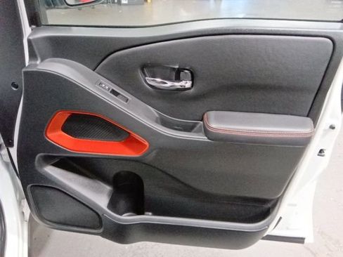 Certified 2023 Nissan Frontier PRO-4X w/ Pro Convenience Package AWD/4WD image 18