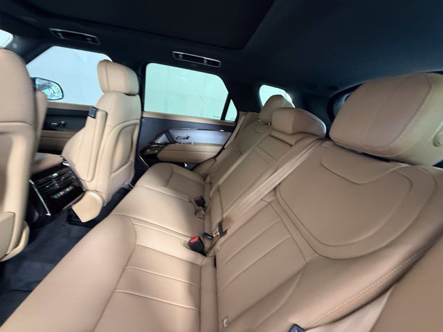 New 2027 Land Rover Range Rover Sport SE AWD/4WD image 29
