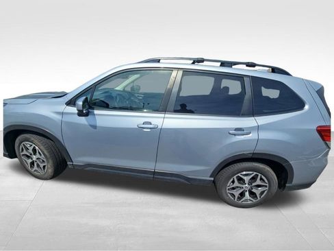 Used 2021 Subaru Forester Premium AWD/4WD image 8