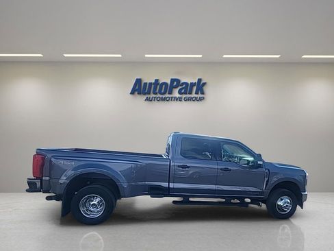 Certified 2025 Ford F350 XLT image 9