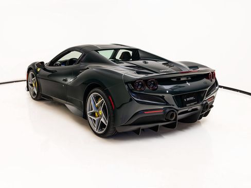 Certified 2022 Ferrari F8 Tributo RWD image 22