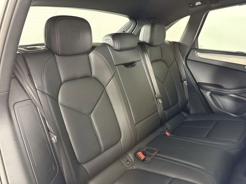 Certified 2026 Porsche Macan AWD/4WD image 23
