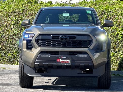 New 2026 Toyota Tacoma TRD Off-Road image 9