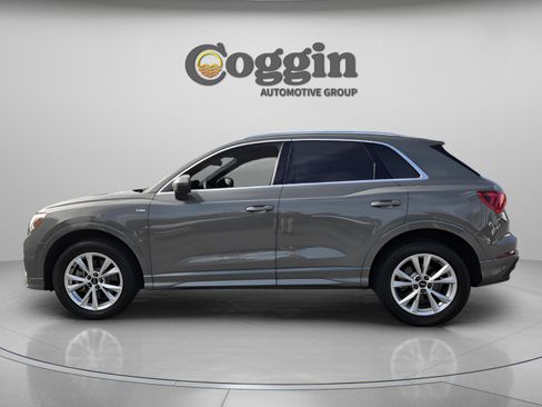 Used 2024 Audi Q3 2.0T Premium image 2