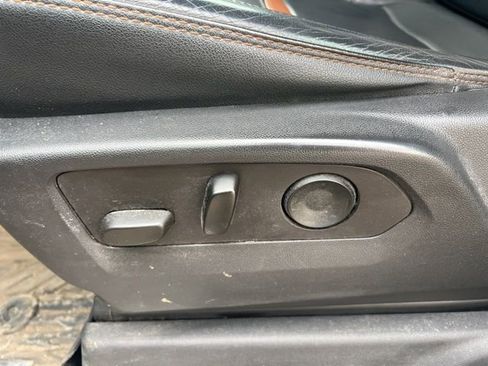 Used 2022 GMC Sierra 1500 AT4 image 26