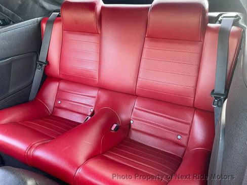 Used 2006 Ford Mustang GT RWD image 26