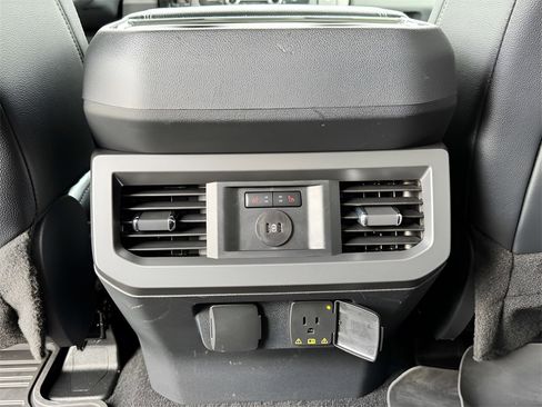 Used 2023 Ford F250 Lariat image 38