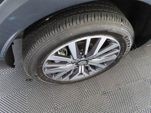 Used 2024 Nissan Kicks SV FWD image 9