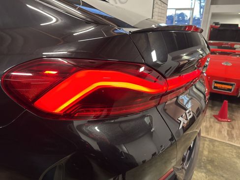 Used 2024 BMW X6 xDrive40i w/ Parking Assistance Package image 16