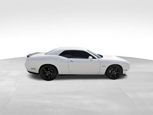Used 2022 Dodge Challenger R/T w/ Blacktop Package image 5