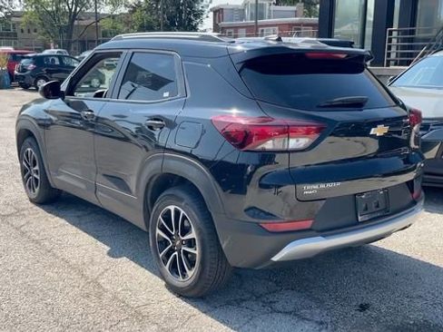 Used 2025 Chevrolet TrailBlazer LT image 4